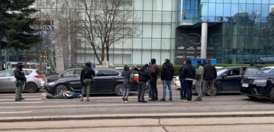 Зрелищна наркоакция на бул. България в София (СНИМКИ)